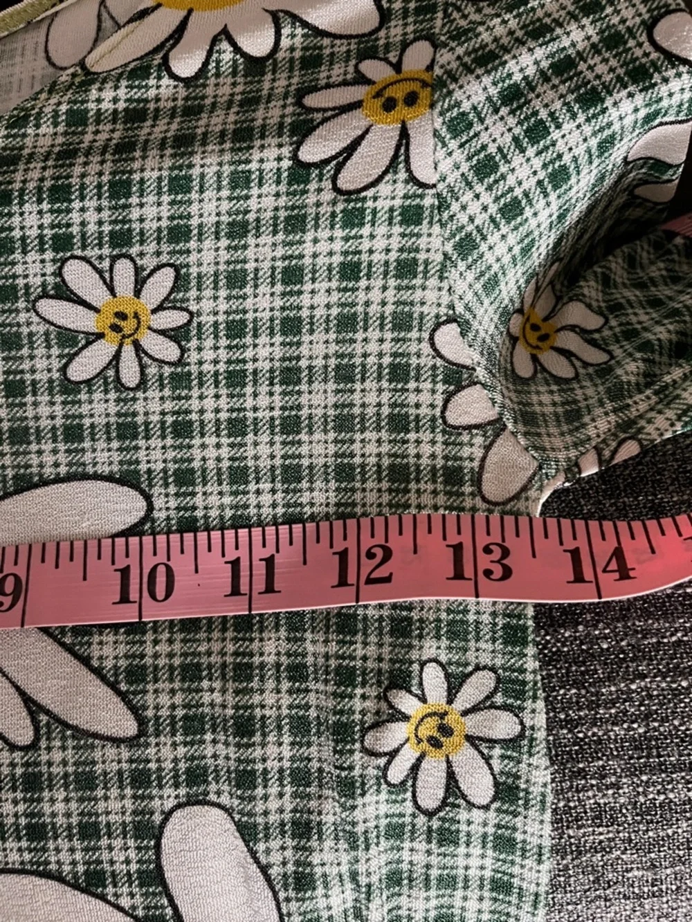 Super Cute Hippie Happy Daisies Print Tee. Women’s Small. Stretchy and Fun Top - Picture 5 of 6